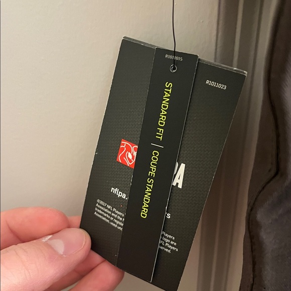 Authentic NWTS Nike Cleveland Browns #6 Baker Mayfield Jersey - Picture 4 of 9